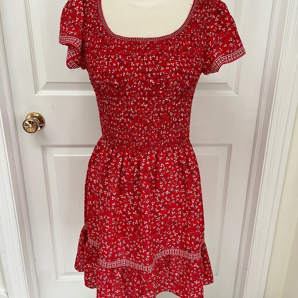 Max Studio Dresses & Skirts - NWT Max Studio smocked dress size small